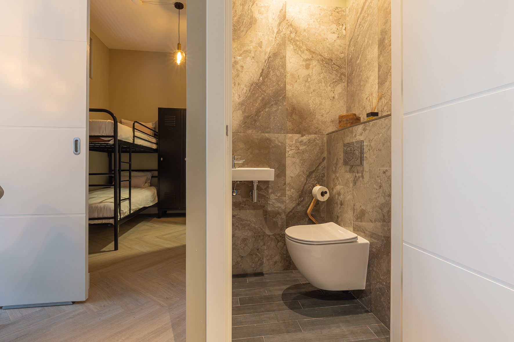 2 Hemdsmouwsteeg, Utrecht 3512 TB, 2 Bedrooms Bedrooms, 8 Rooms Rooms,1 BathroomBathrooms,Appartement,Te huur,Hemdsmouwsteeg,2,1009