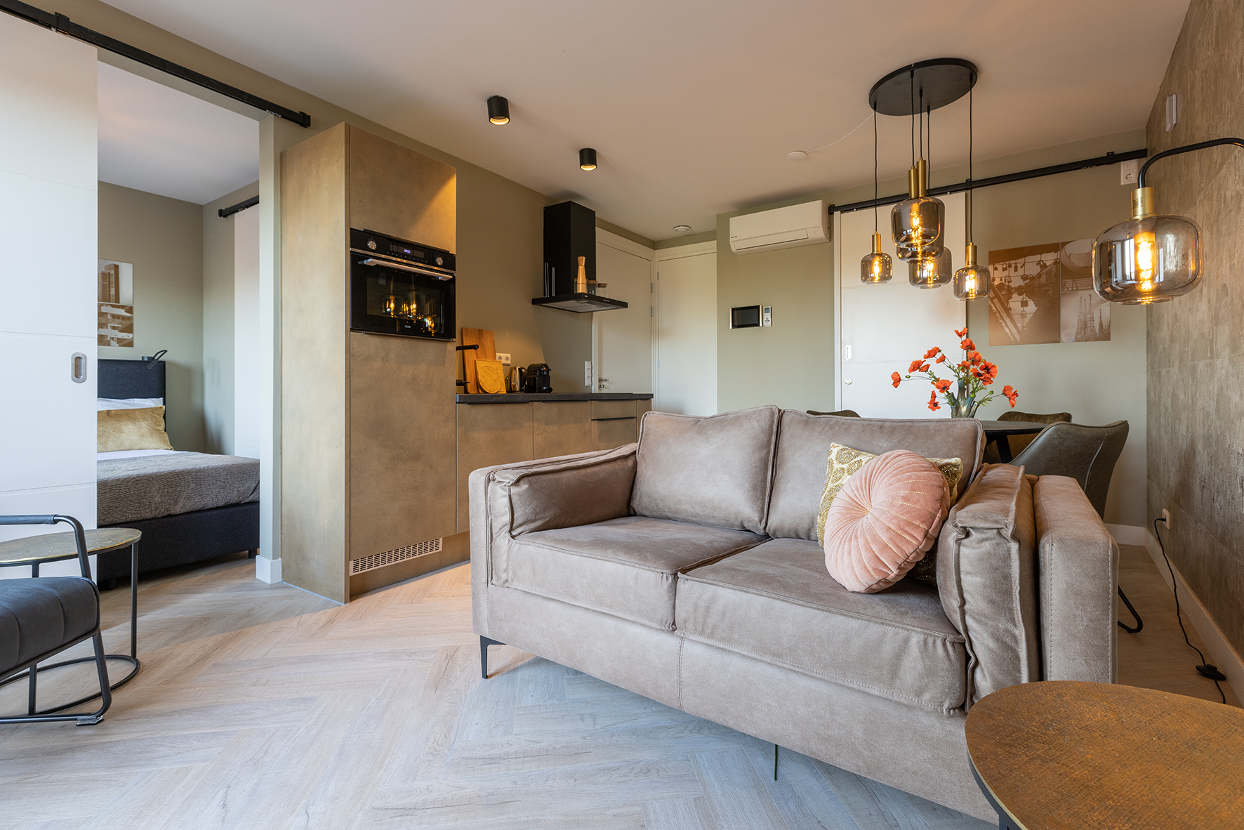 2B Hemdsmouwsteeg, Utrecht, 1 Bedroom Bedrooms, 8 Rooms Rooms,1 BathroomBathrooms,Appartement,Te huur,Hemdsmouwsteeg,3,1097