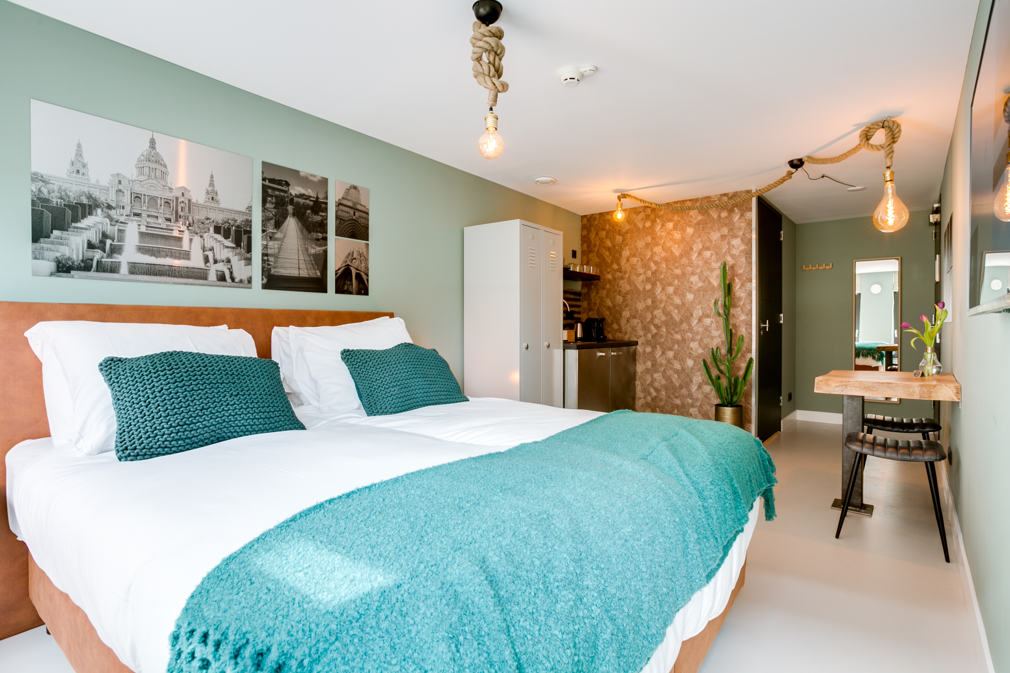 22 Potterstraat, Utrecht 3512 TB, 1 Bedroom Bedrooms, 8 Rooms Rooms,1 BathroomBathrooms,Appartement,Te huur,Potterstraat,1,1014