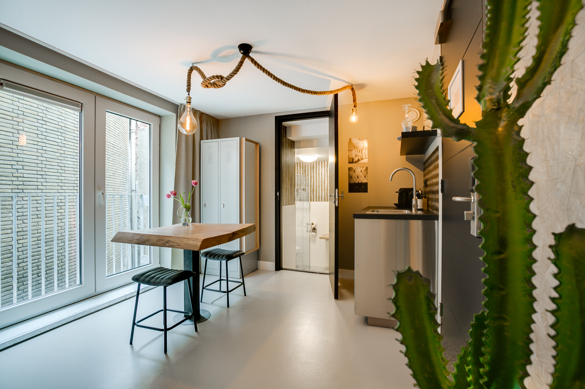 22 Potterstraat, Utrecht 3512 TB, 1 Bedroom Bedrooms, 8 Rooms Rooms,1 BathroomBathrooms,Appartement,Te huur,Potterstraat,1,1015