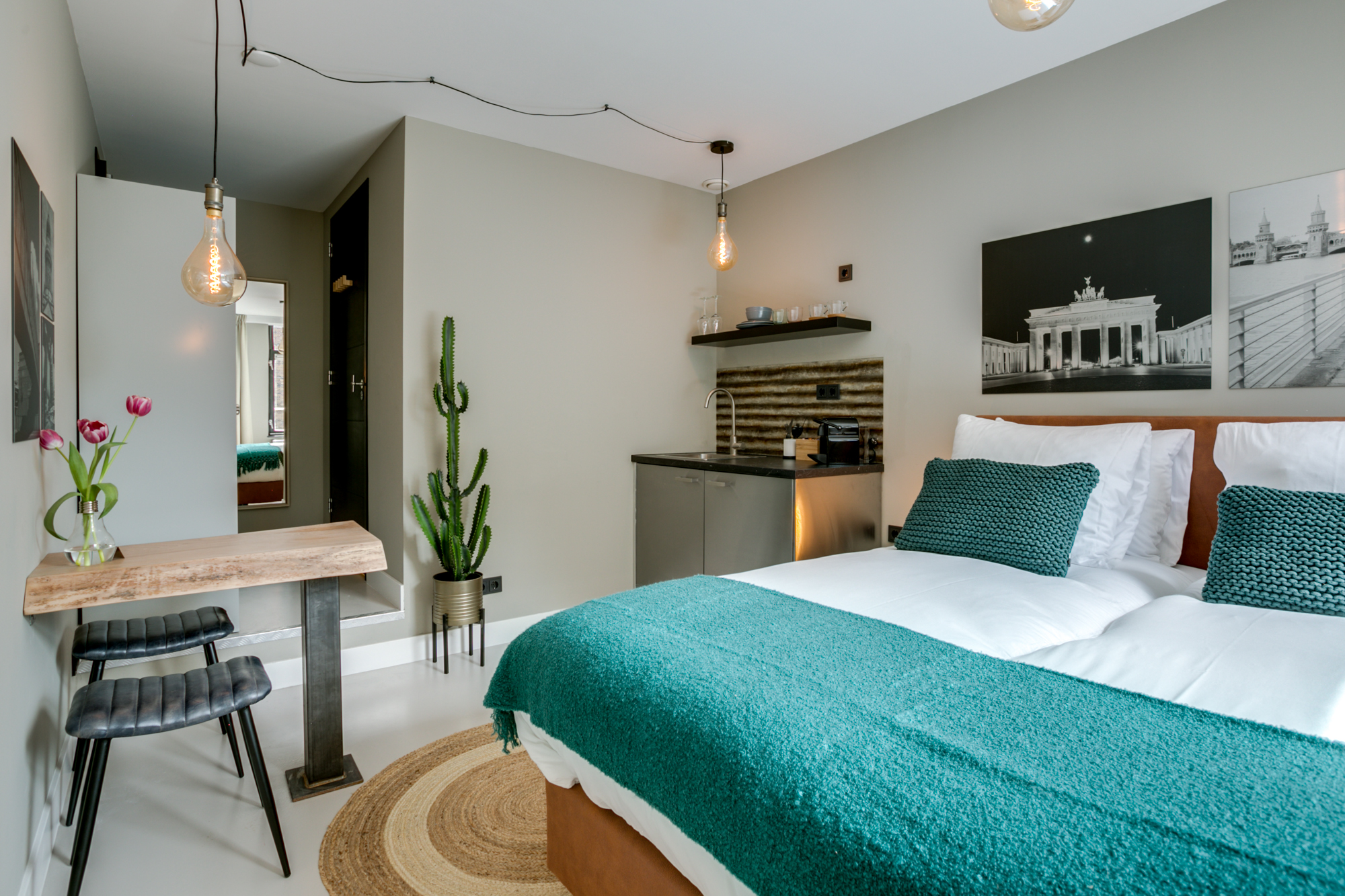 22 Potterstraat, Utrecht 3512 TB, 1 Bedroom Bedrooms, 8 Rooms Rooms,1 BathroomBathrooms,Appartement,Te huur,Potterstraat,1,1017