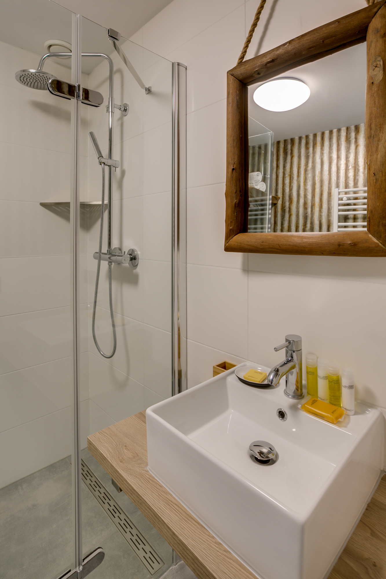 22 Potterstraat, Utrecht 3512 TB, 1 Bedroom Bedrooms, 8 Rooms Rooms,1 BathroomBathrooms,Appartement,Te huur,Potterstraat,1,1017