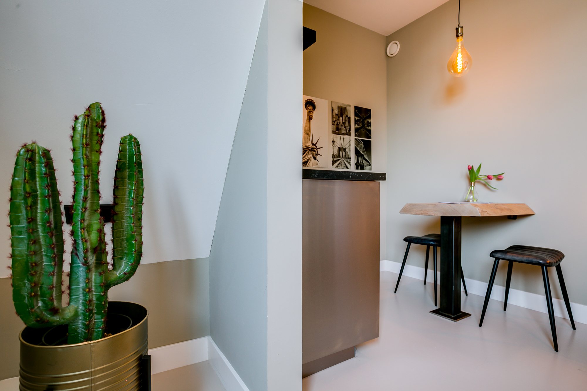 22 Potterstraat, Utrecht 3512 TB, 2 Bedrooms Bedrooms, 8 Rooms Rooms,1 BathroomBathrooms,Appartement,Te huur,Potterstraat,3,1022