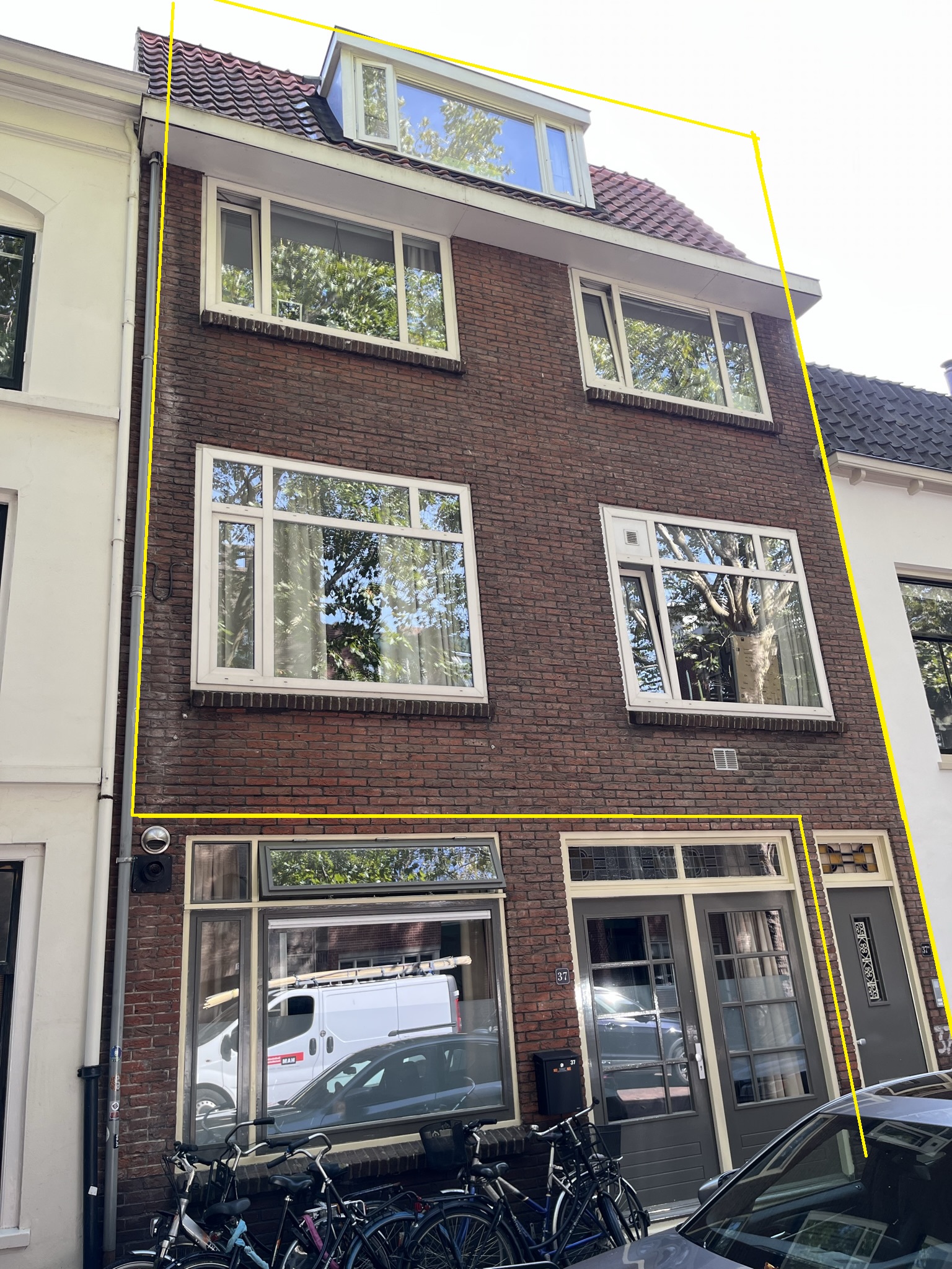 37 Breedstraat, Utrecht 3512 TT, 4 Bedrooms Bedrooms, 8 Rooms Rooms,1 BathroomBathrooms,Appartement,Te huur,Breedstraat,1,1040