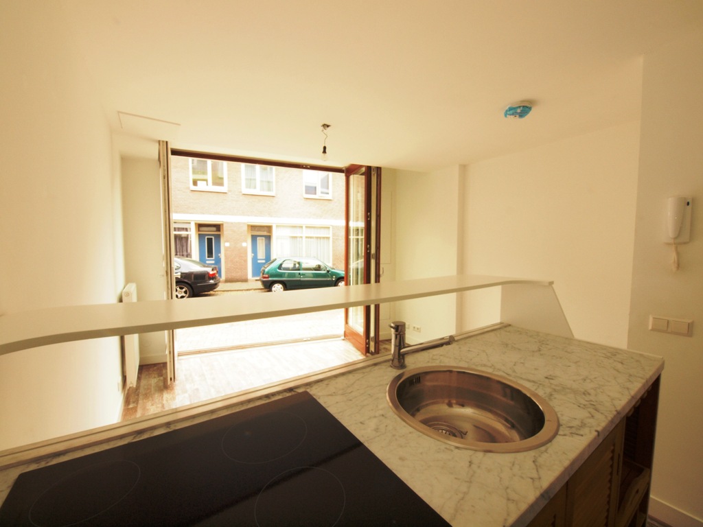 16 Jeremiestraat, Utrecht 3511TR, 1 Bedroom Bedrooms, 8 Rooms Rooms,1 BathroomBathrooms,Appartement,Te huur,Jeremiestraat,1,1065