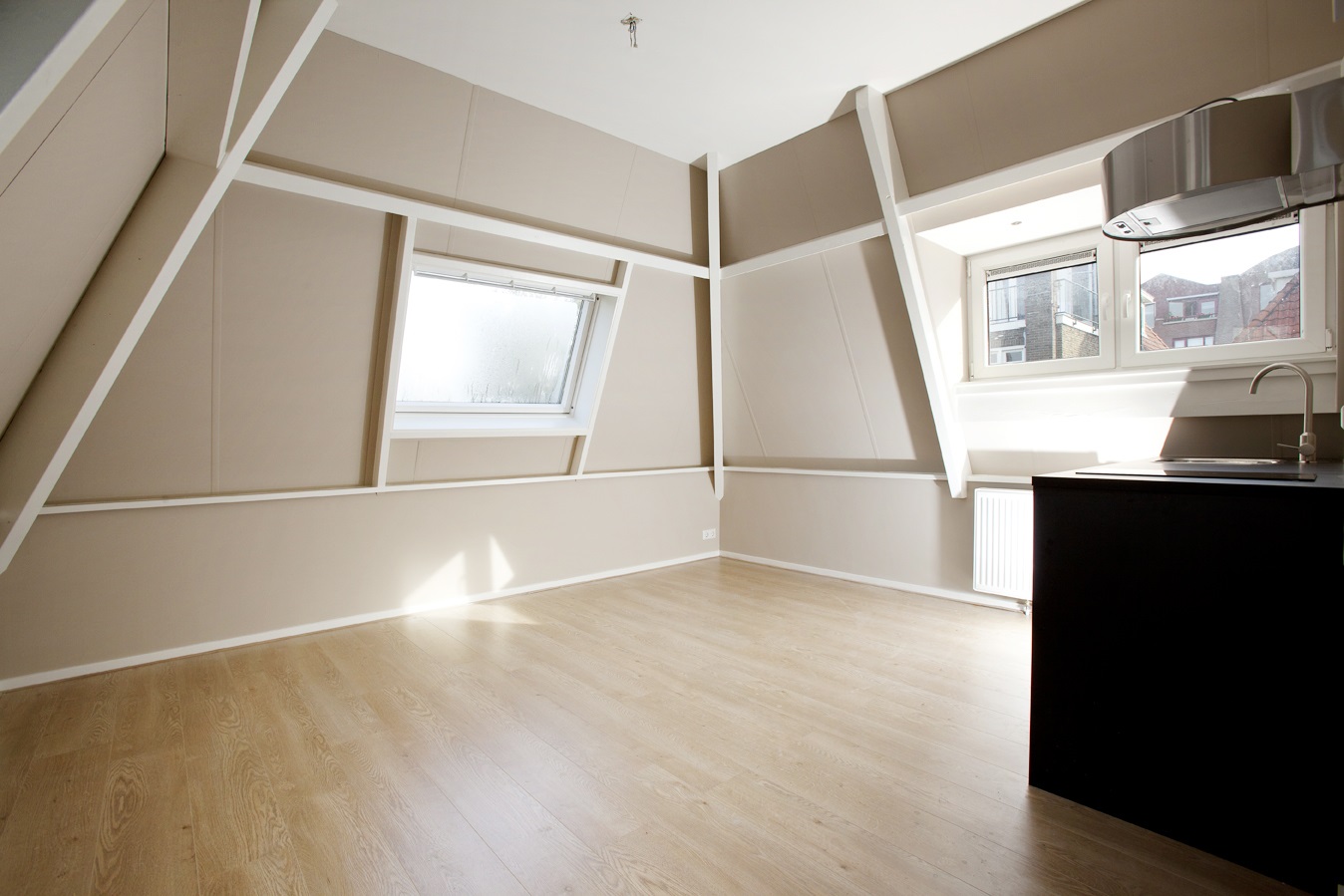 11 kapelstraat, Bussum 1404HT, 1 Bedroom Bedrooms, 8 Rooms Rooms,1 BathroomBathrooms,Appartement,Te huur,kapelstraat,1,1069