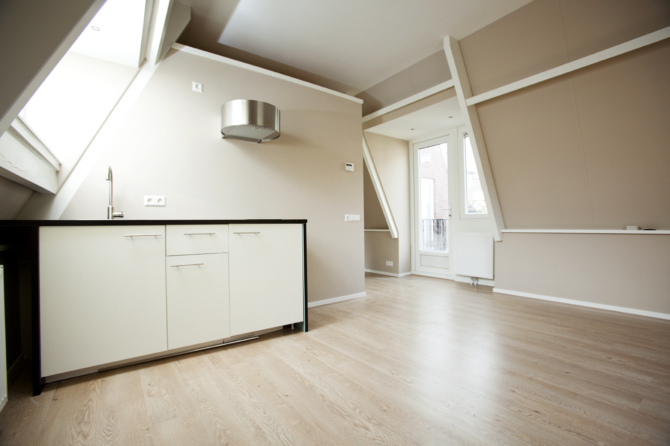 11 kapelstraat, Bussum 1404HT, 1 Bedroom Bedrooms, 8 Rooms Rooms,1 BathroomBathrooms,Appartement,Te huur,kapelstraat,1,1069