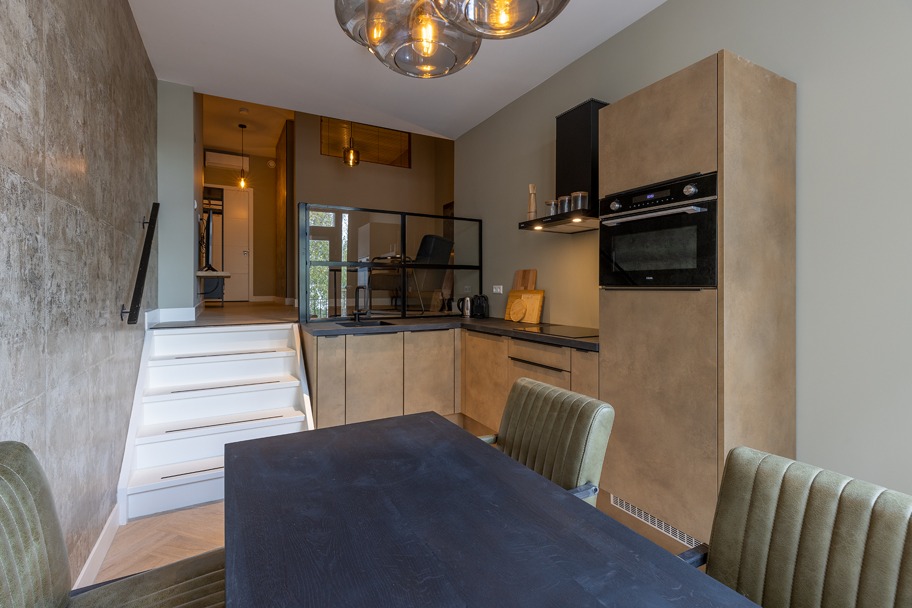 2 Hemdsmouwsteeg, Utrecht 3512 TB, 1 Bedroom Bedrooms, 8 Rooms Rooms,1 BathroomBathrooms,Appartement,Te huur,Hemdsmouwsteeg,1,1007
